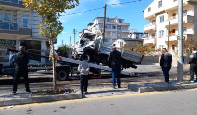 Kayseri’de freni patlayan kamyon otomobille çarpıştı: 1 ölü