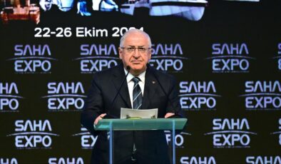 Bakan Güler SAHA EXPO 2024’te temaslarda buludu