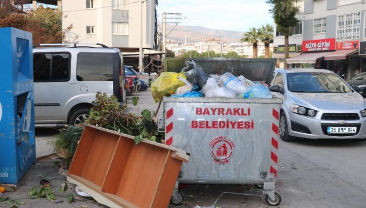 İzmir Bayraklı’da sokaklarda çöp yığınları oluştu