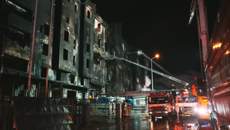 Beylikdüzü’ndeki fabrika yangını kontrol altında