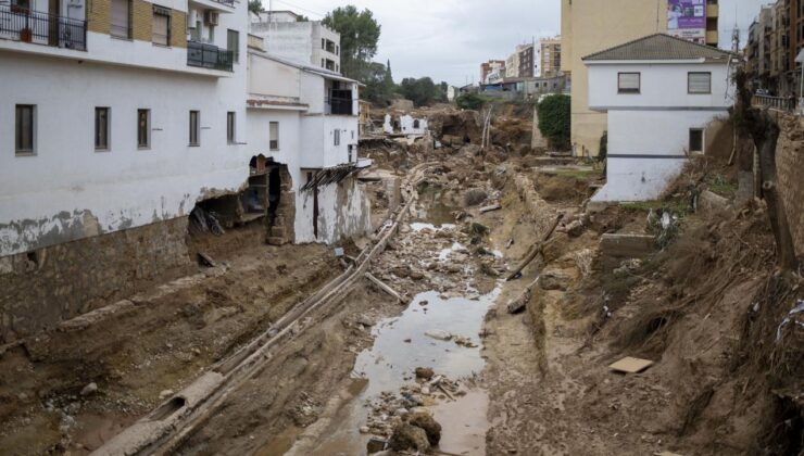 İspanya’da 218 kişinin öldüğü sel felaketinde 89 kişi halen kayıp