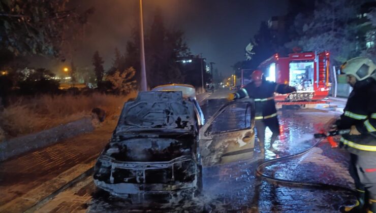 Şanlıurfa’da seyir halindeki otomobil yandı