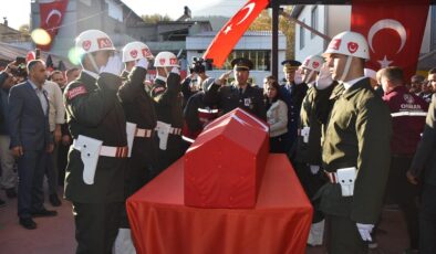 Şehit Deniz Teğmen Öz Niğde’de son yolculuğuna uğurlandı