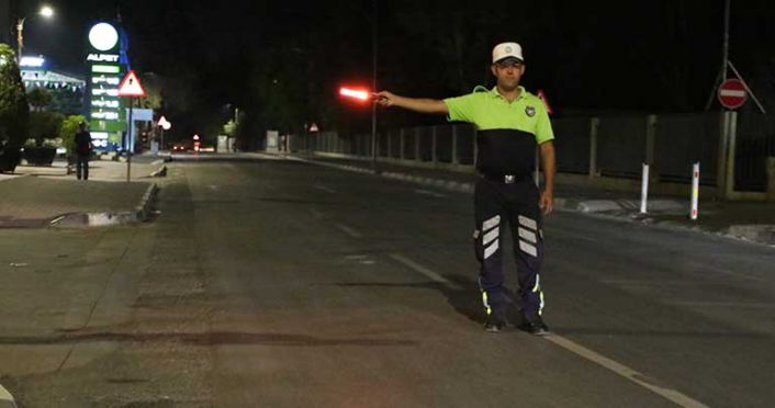 Trafikte rapor edilen 348 sürücünün 19’u alkollü araç kullanmaktan ceza aldı