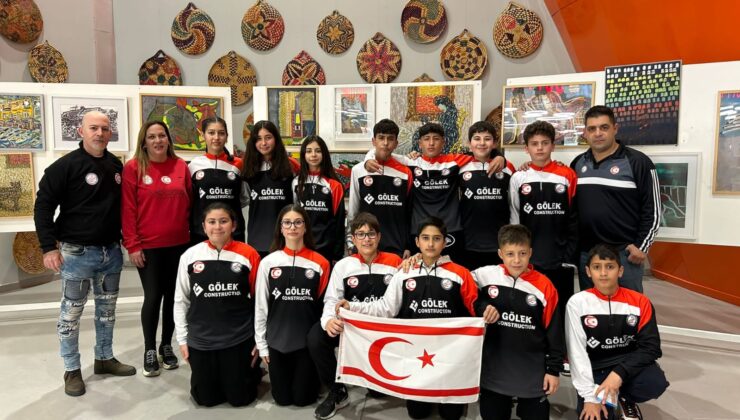 Badminton U 15 Milli Takımı