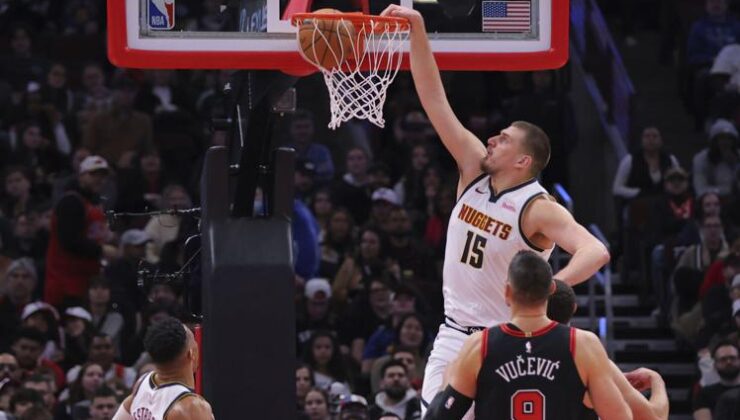 Nikola Jokic’ten 21. “triple-double”