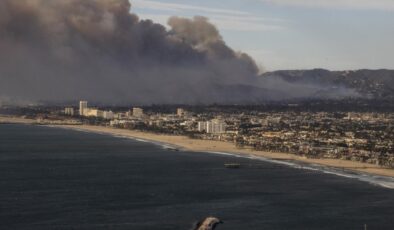 Los Angeles’ta Pacific Palisades’de tanklardaki su tükendi