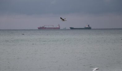 Tekirdağ’da deniz ulaşımını poyraz vurdu