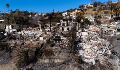 California’nın son 40 yıldaki en geniş kentsel alanı yandı