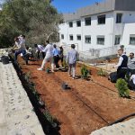 Erenköy-Karpaz Belediye Başkanı Bakırcı, öğrencilerle fidan dikti
