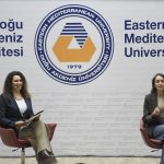 Ödüllü gazeteci DAÜ Mezunu Alaqad, öğrencilerle buluştu