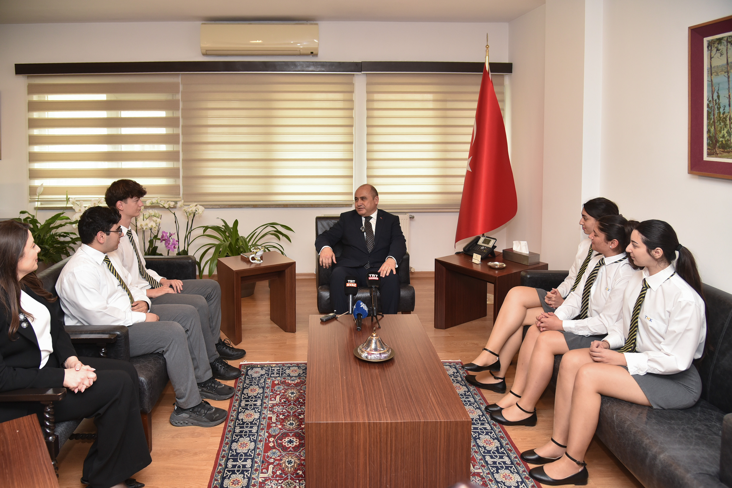 Başçeri, Türk Maarif Koleji öğrencilerini kabul etti